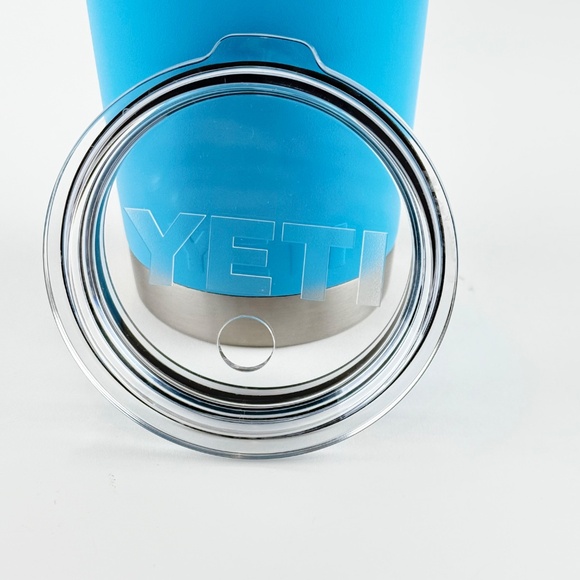 Yeti Rambler Tumbler 20 OZ Reef Blue W/Straw Lid - Picture 2 of 5